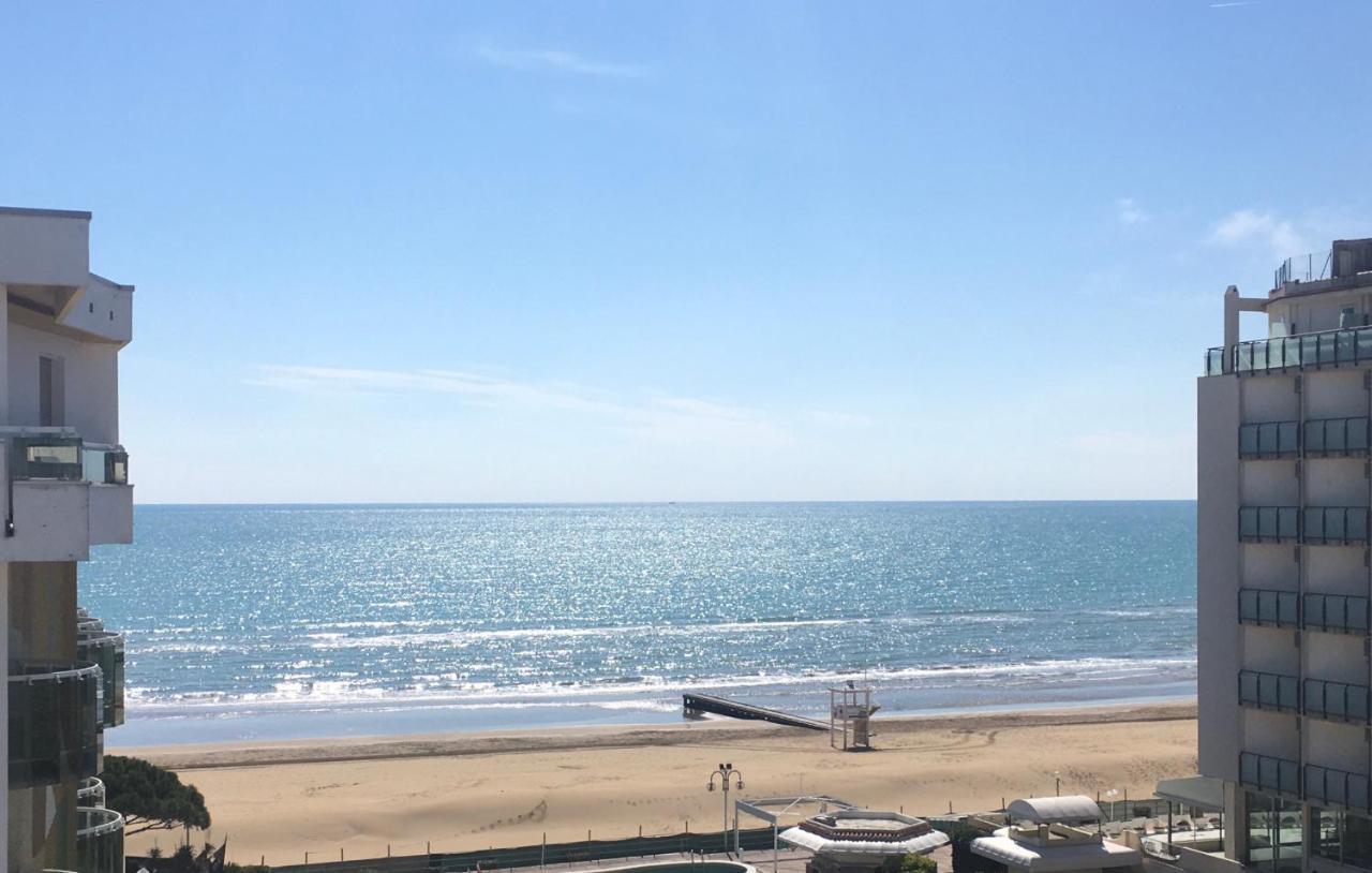 Hotel Colorado Lido di Jesolo Buitenkant foto