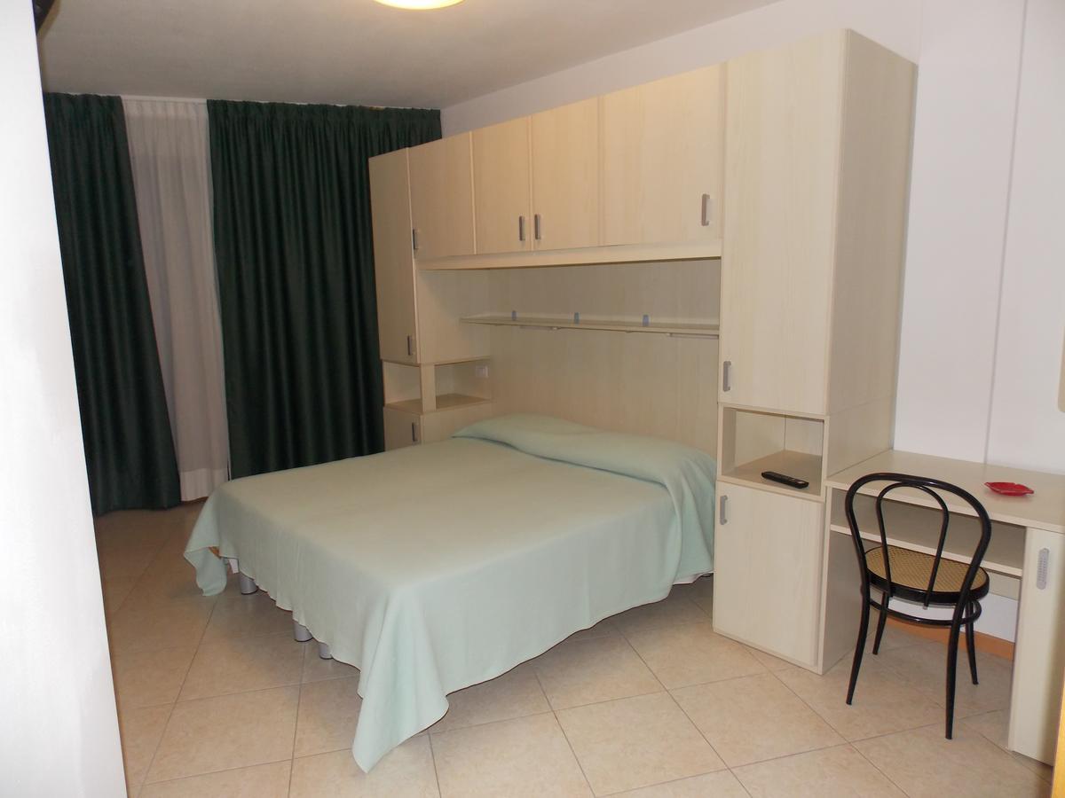 Hotel Colorado Lido di Jesolo Buitenkant foto